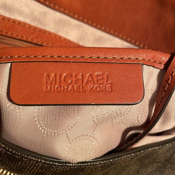 🌺🌺Michael Kors Bag🌺🌺 - Picture 10 of 13